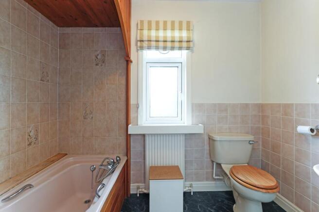 3 bed Semi-Detached for sale Image 9