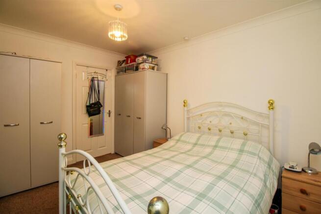 1 bed Detached Bungalow for sale Image 4