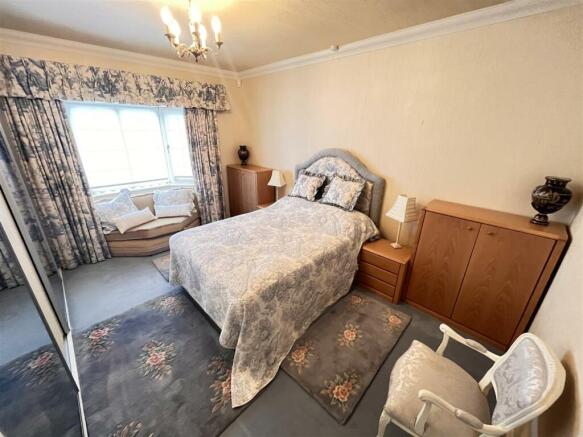 FRONT BEDROOM 2