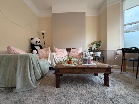 Call 02920 668585 to secure your viewing _2