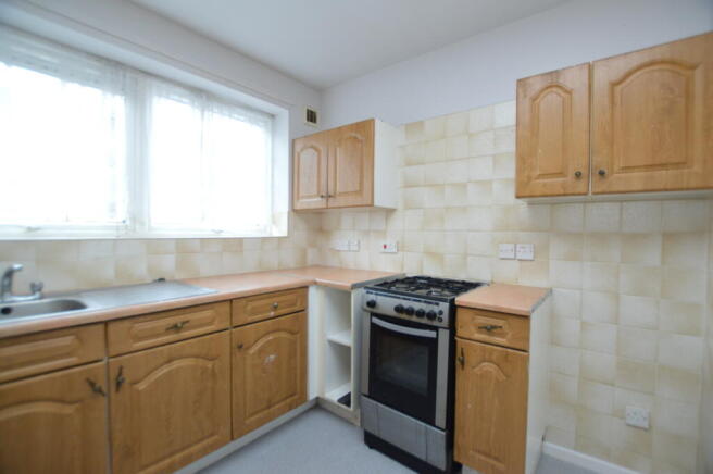 1 bed Apartment to rent Image 4