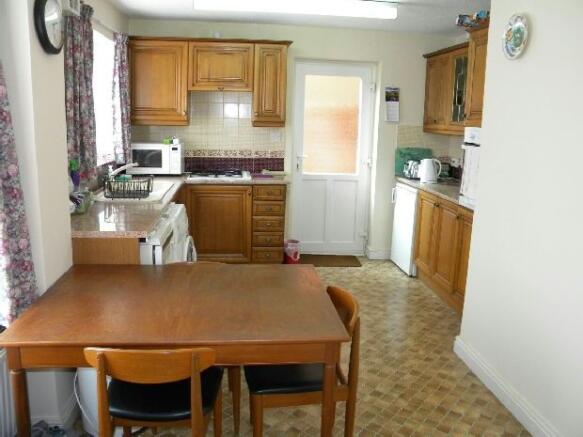 BREAKFAST/KITCHEN