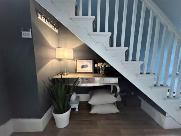 Entrance hall ...