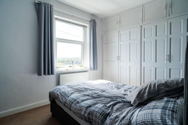 2 bed Terraced to rent Image 6