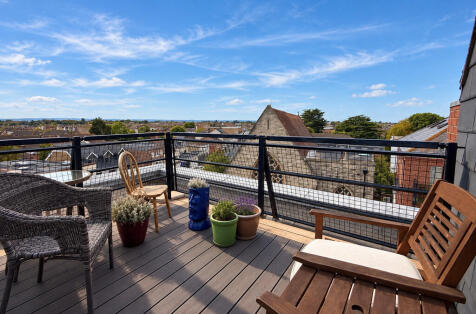 Penthouse, Cray House