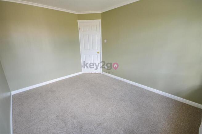 4 bed Detached to rent Image 7