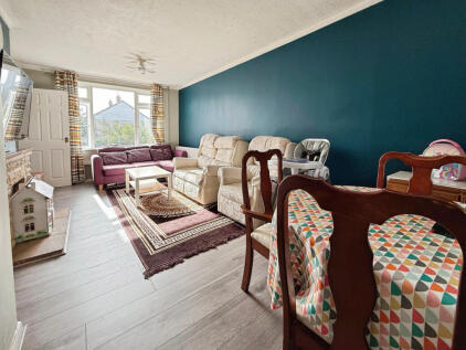 Oaksey Road, Swindon, SN2 5