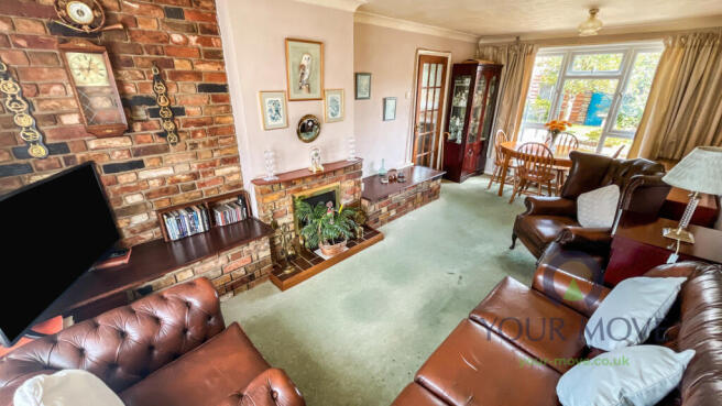 Lounge/Dining Room