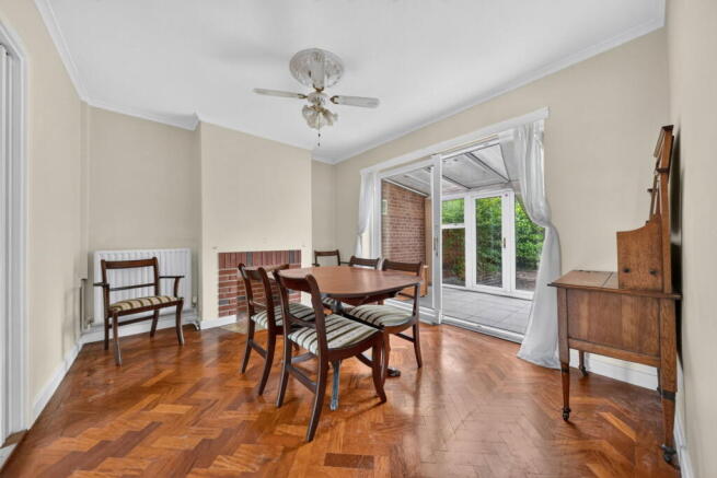 Avon Crescent, Stratford-upon-Avon CV37 7EZ photo 4