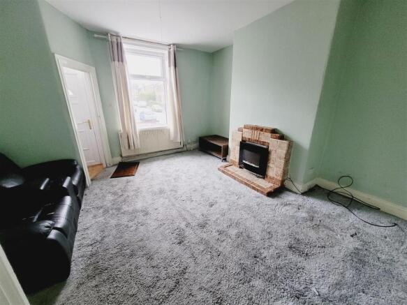 3 bed Terraced for sale Image 4