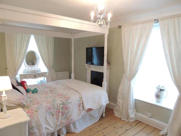 Bedroom 2: