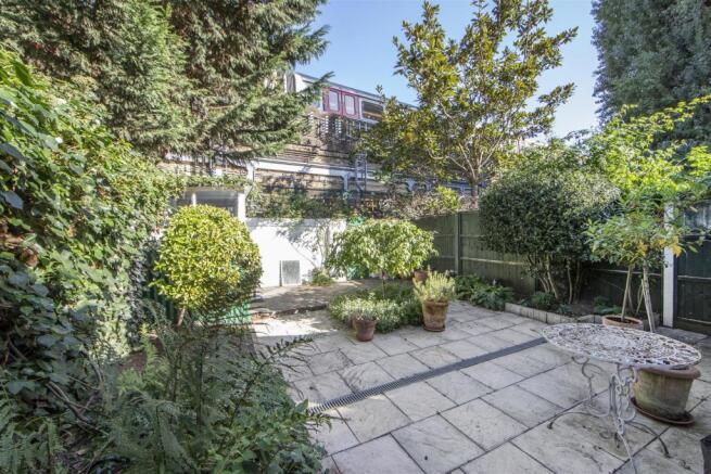 Thornton Avenue - Garden.jpg