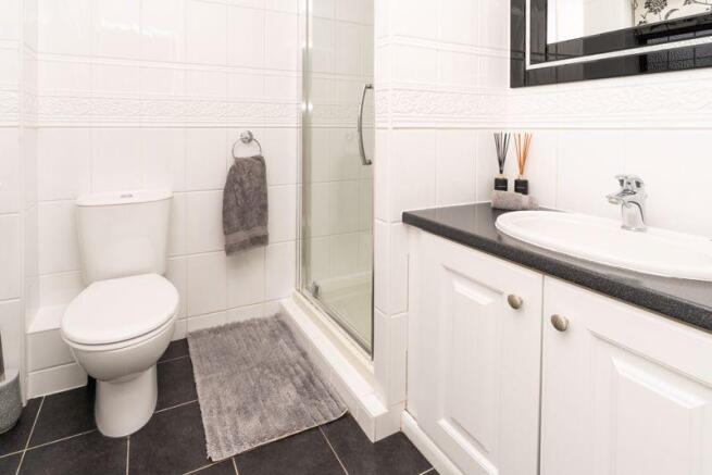 EN SUITE