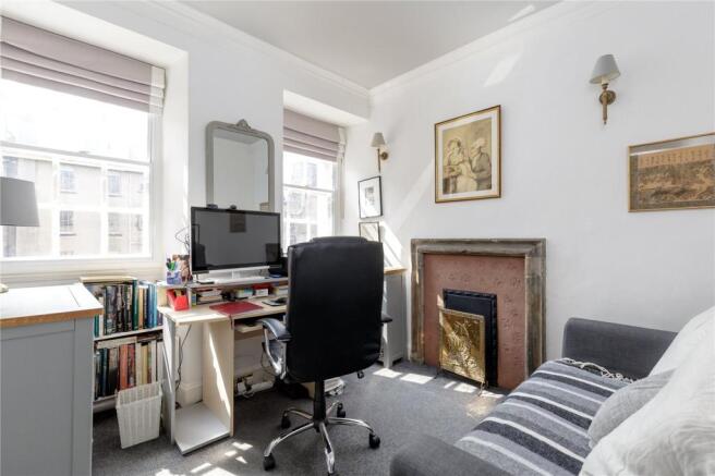 Bedroom 3/Study