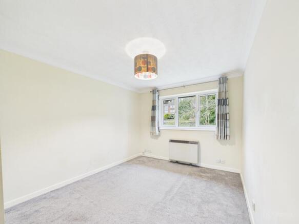 CAM02136G0-PR0569-STILL003