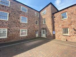 Flat 3, 4, Perreyman Square, Tiverton EX16 6GZ