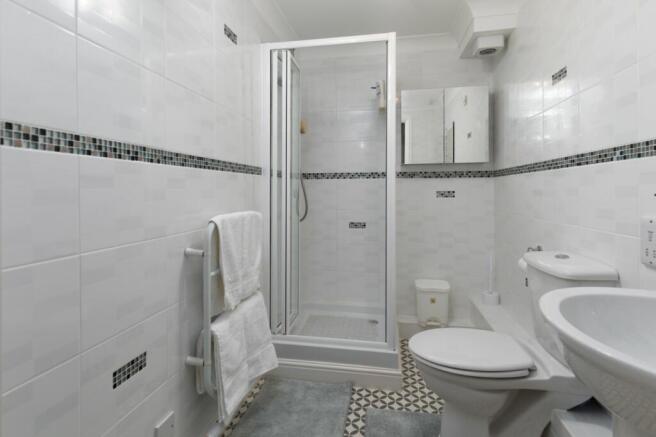 2 bed Apartment for sale Image 9
