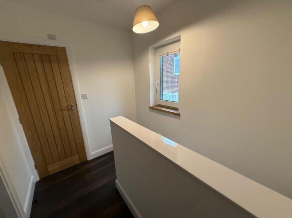 4 bed Town House for sale Image 12