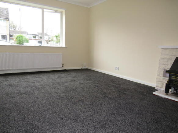 3 bed House to rent Image 4