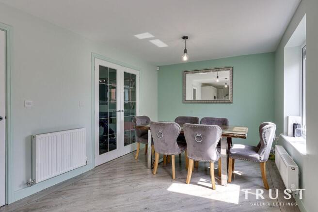 4 bed Detached for sale Image 6