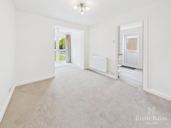 3 bed Semi-Detached for sale Image 6