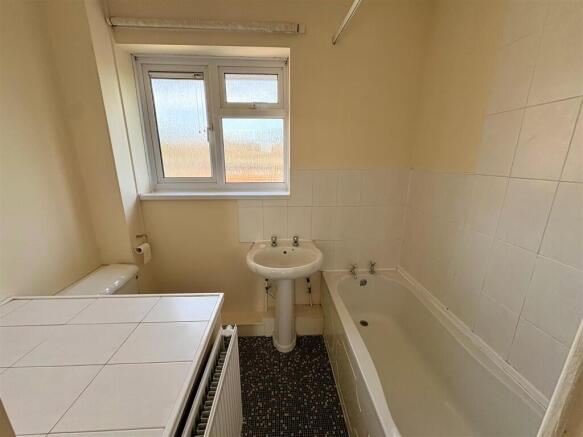 2 bed Maisonette for sale Image 9