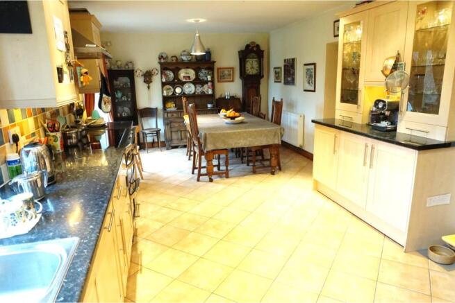 Kitchen / Breakfast
