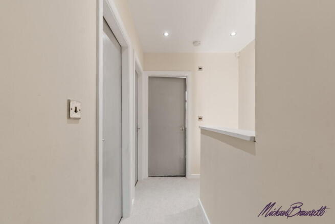 4 bed Terraced for sale Image 7