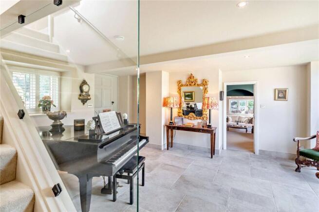 4 bed Detached for sale Image 7