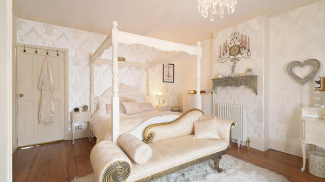 5 bed Terraced for sale Image 10