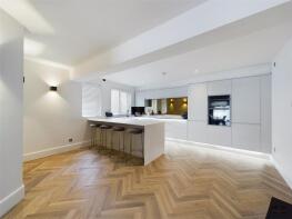 Flat 2b, 145 147 Angel Pavement, Fore Street, St Davids, Exeter EX4 3AN
