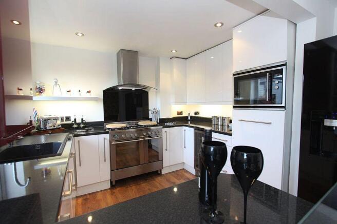 Kitchen/Dining Area