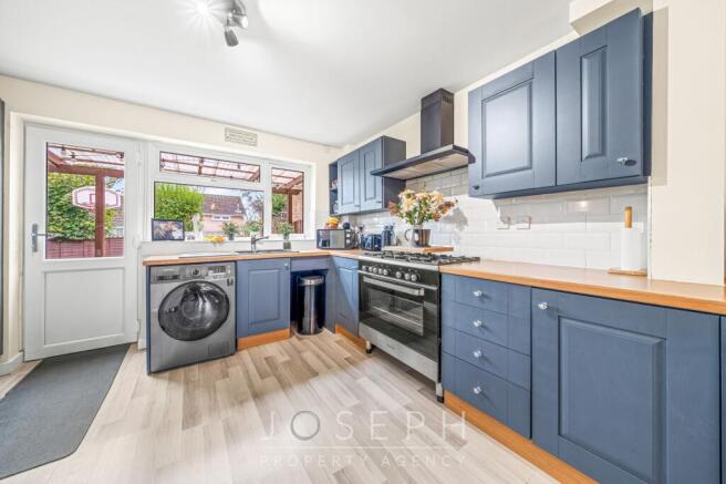Leicester Close, Ipswich, IP2 photo 4