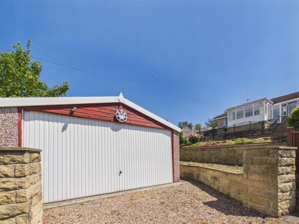 2 bed Semi-Detached Bungalow for sale Image 9