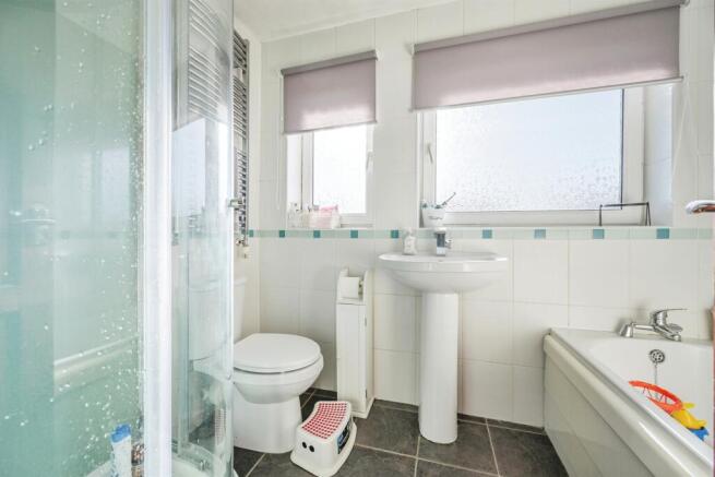 Family Bathroom: