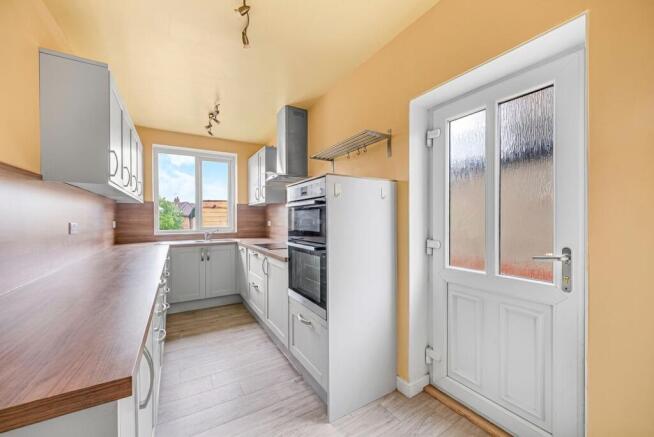 3 bed Semi-Detached for sale Image 6