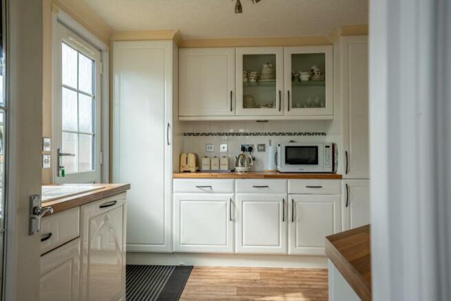 2 bed Park Home for sale Image 7
