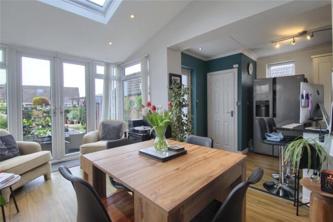 3 bed Semi-Detached for sale Image 7