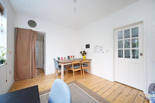 5 bed Detached for sale Image 11