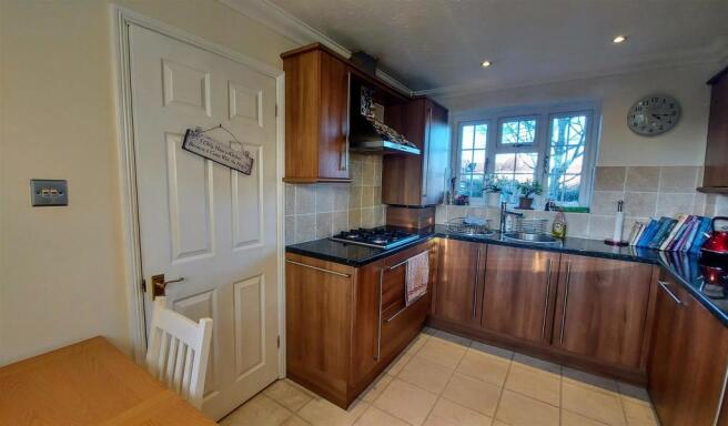 KITCHEN / DINER