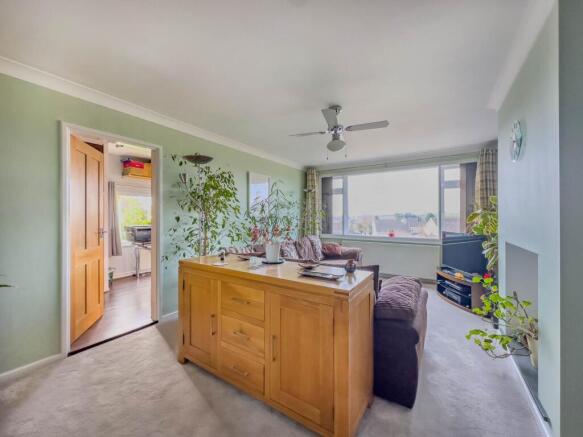 4 bed Detached for sale Image 4