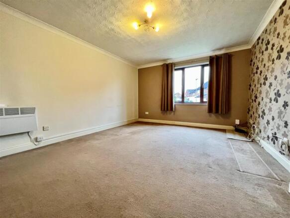 21 Brampton Lane - lounge.jpg