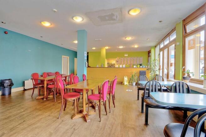 18 bed Block of Apartments for sale Image 4