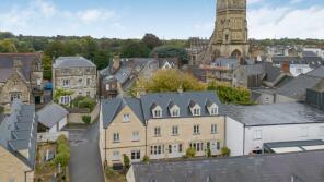 2, Loveday Mews, Cirencester GL7 2AH