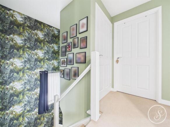 4 bed Semi-Detached for sale Image 10