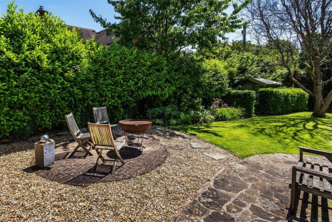 house. estate agency Bucks Green Snoxall