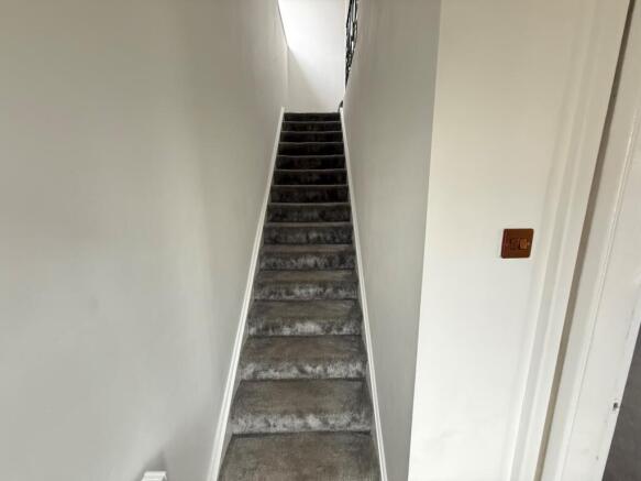 3 bed Semi-Detached to rent Image 7
