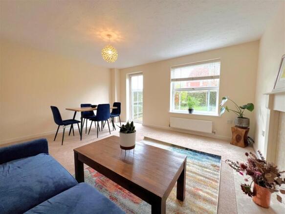 living room 1.jpg