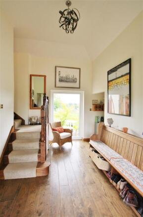 Entrance hall.JPG