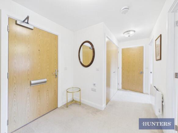 2 bed Flat for sale Image 6